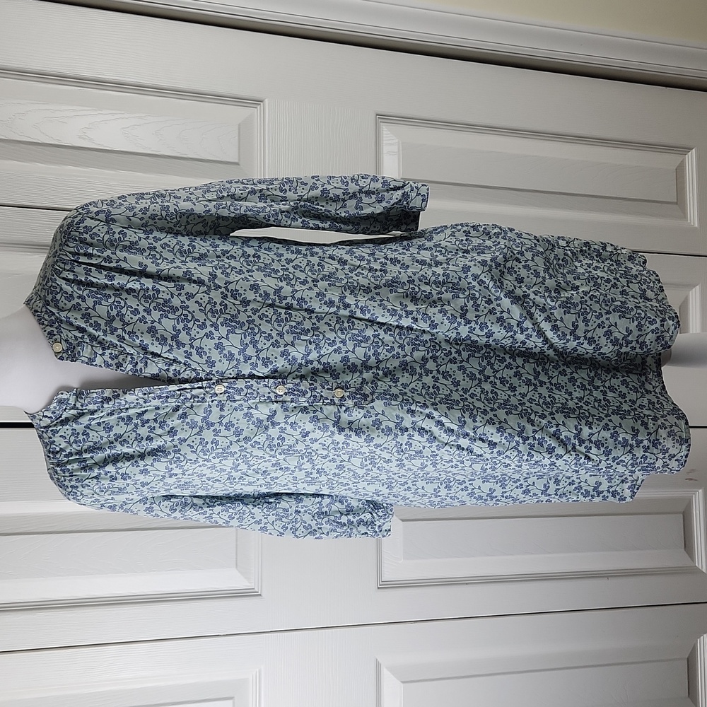 Old Navy Dress Ditsy Floral size M, pretty pastel blue w blue flowers. So cute!! - Picture 6 of 10